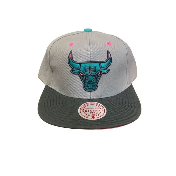 Mitchell & Ness Chicago Bulls Adjustable Snapback Hat Cap One Size - Picture 1 of 5